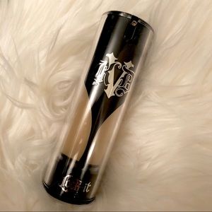 Kat Von D Lock-it Foundation